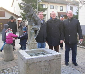 Am "Hasenropfer" Brunnen