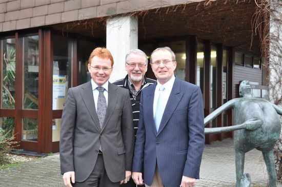 SPDLandtagskandidat Thomas ReuschFrey bei Bürgermeister Trettner